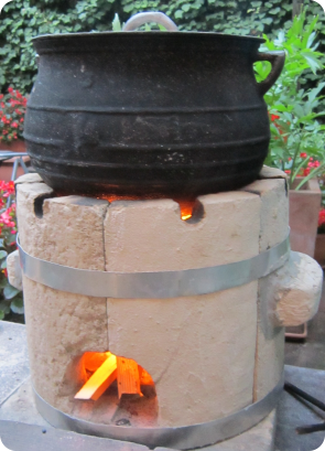 The 6 segments clay cooker